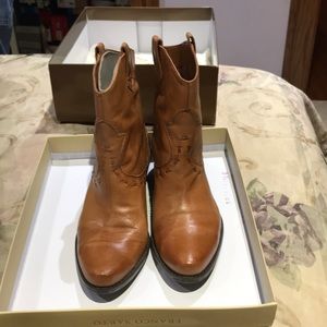 Light brown Cupid Arizo Size 9 women’s boots